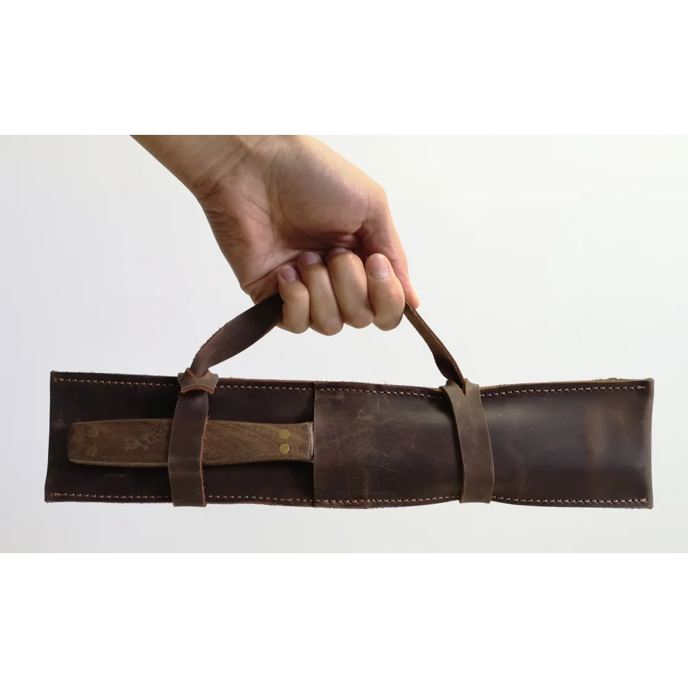 Set TENEDOR + CUCHILLO Parrillero F/Cuero Café Rustico